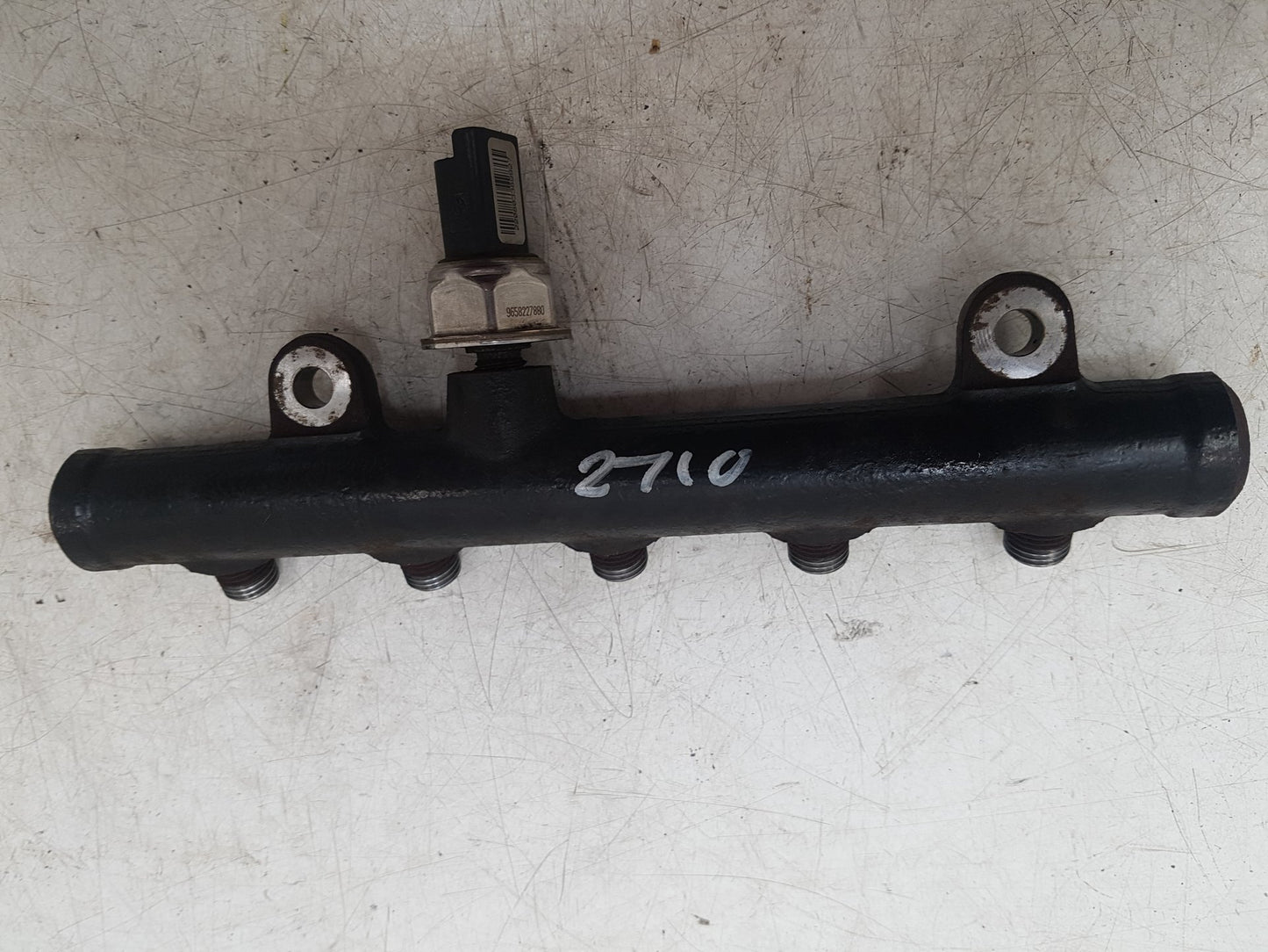 2004 - 2010 Volvo V50  Estate Injection Rail 968529758002