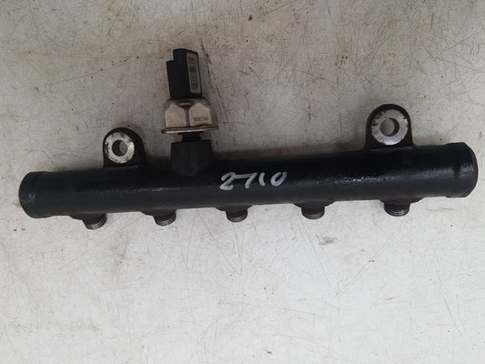 2004 - 2010 Volvo V50  Estate Injection Rail 968529758002