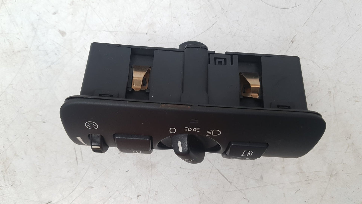 2008 - 2016 Volvo XC60   Headlight Switch 30739432