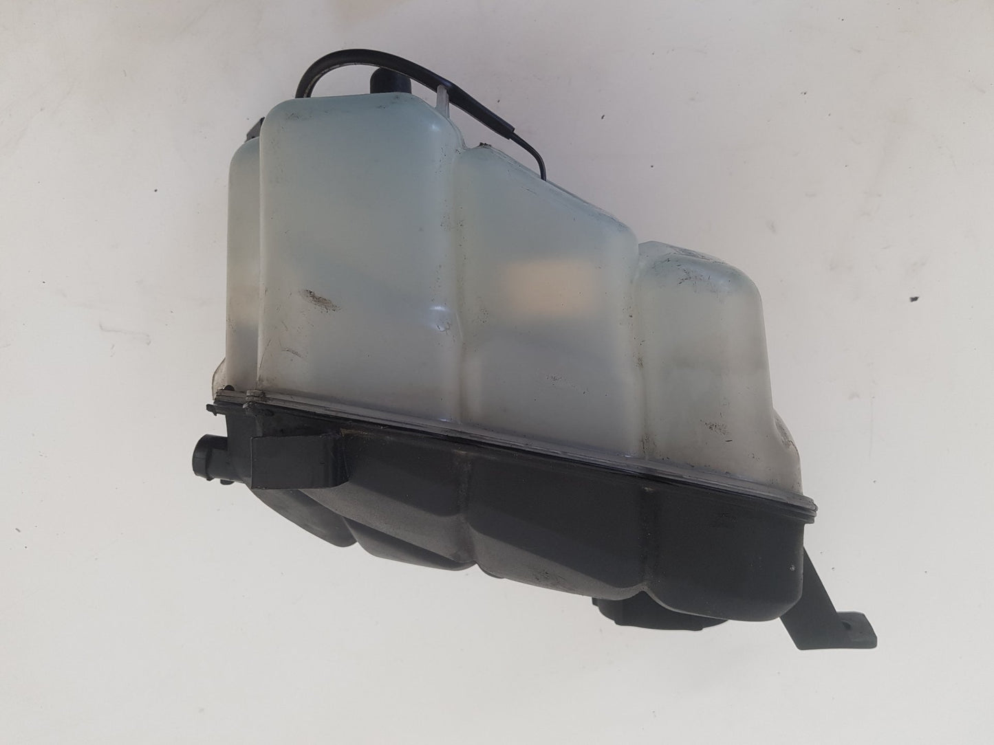 2012 - 2016 Volvo XC70  Estate Radiator Pressure Bottle 6G91-8K218-D2L4A