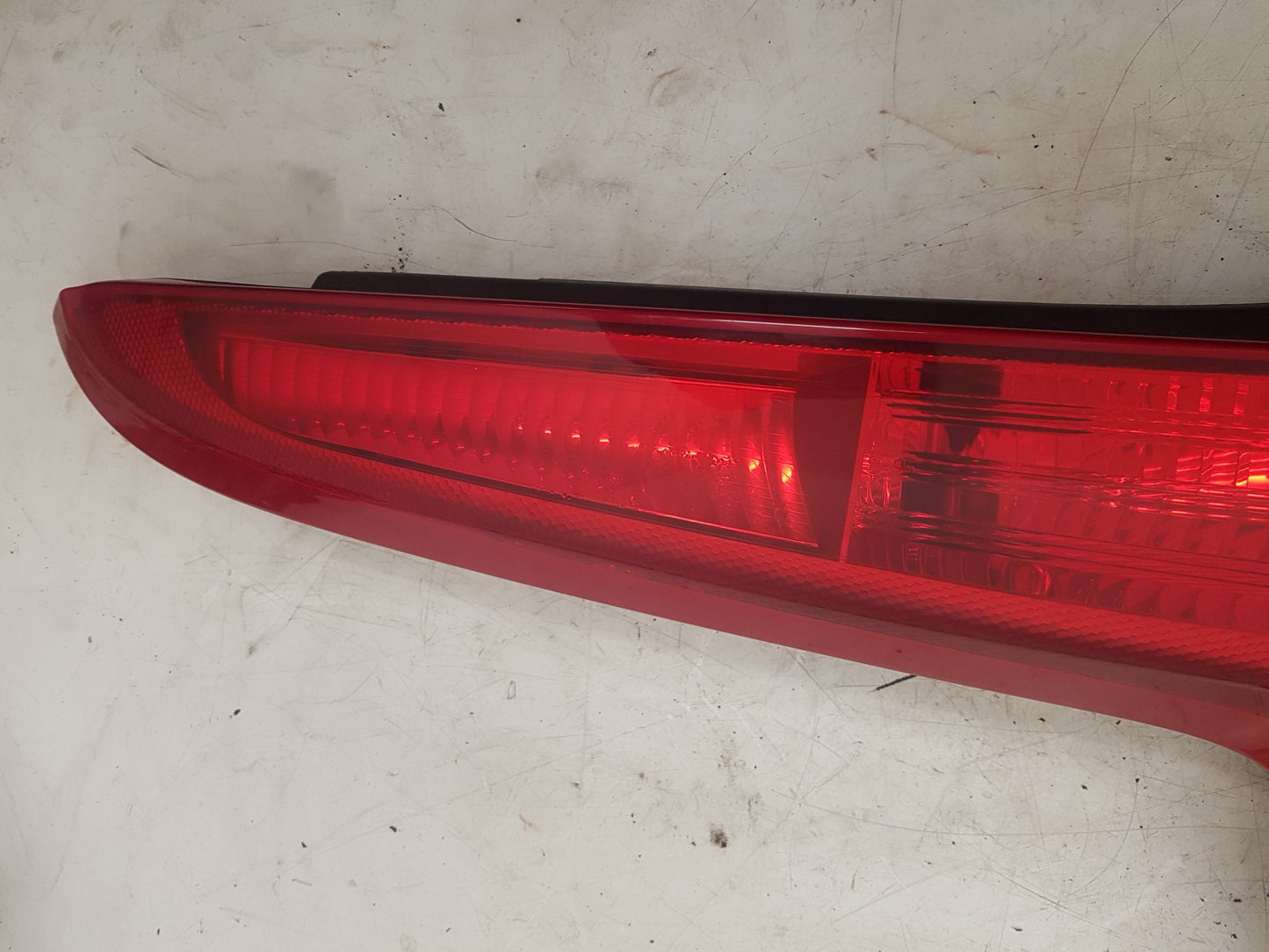 2006 - 2012 Volvo C30  Hatchback Left Taillight 31213917