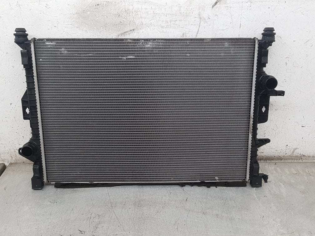 2012 - 2017 Volvo V40  Hatchback Radiator 31319064
