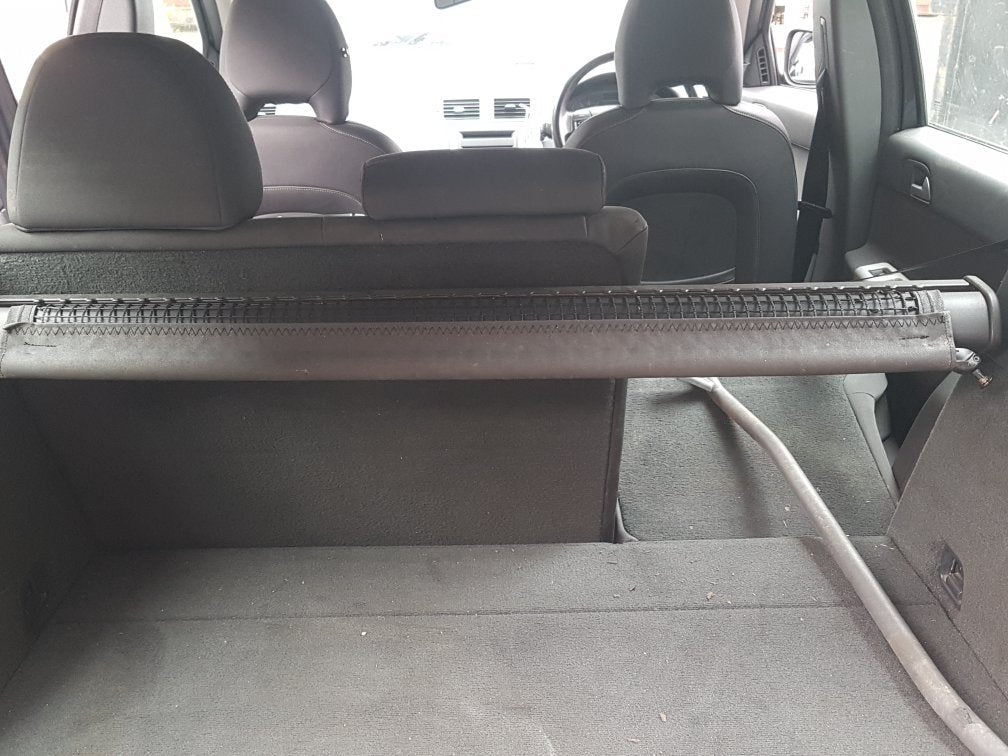 2008 - 2012 Volvo V50   CARGO NET