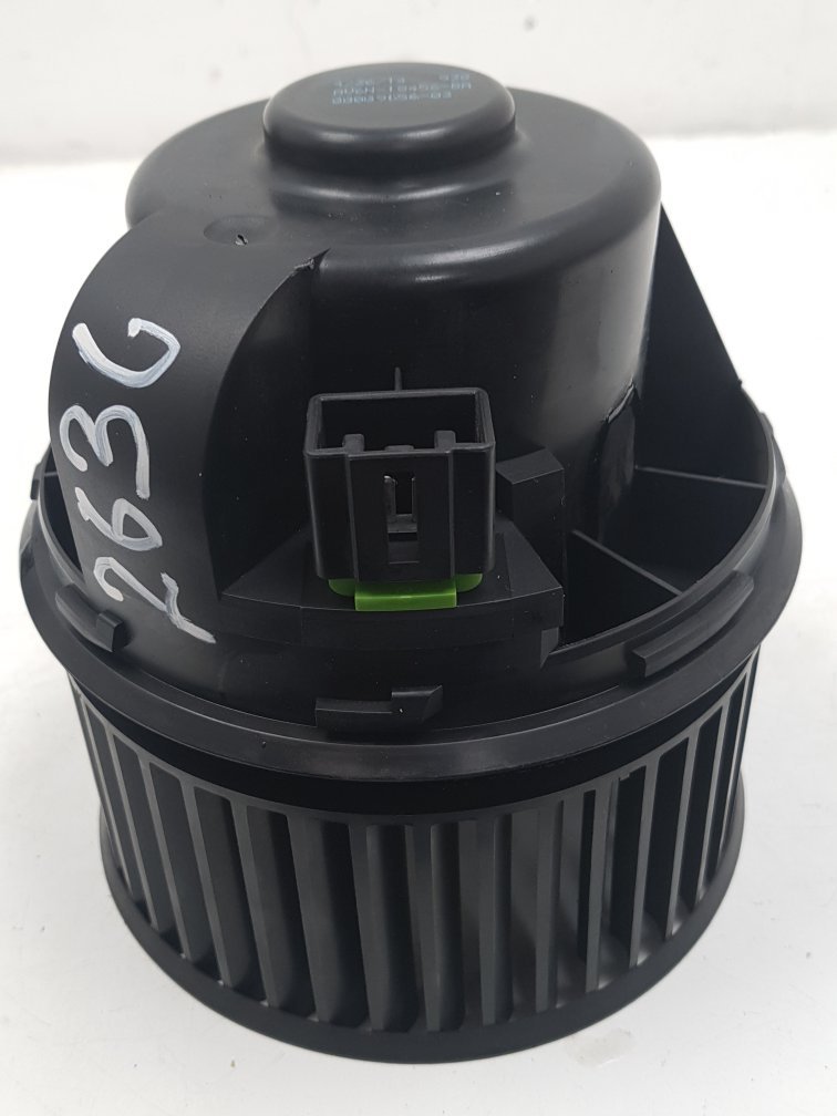 2012 - 2016 Volvo V40  Hatchback Blower Motor AV6N18456BA