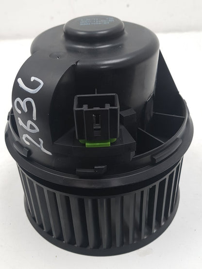 2012 - 2016 Volvo V40  Hatchback Blower Motor AV6N18456BA