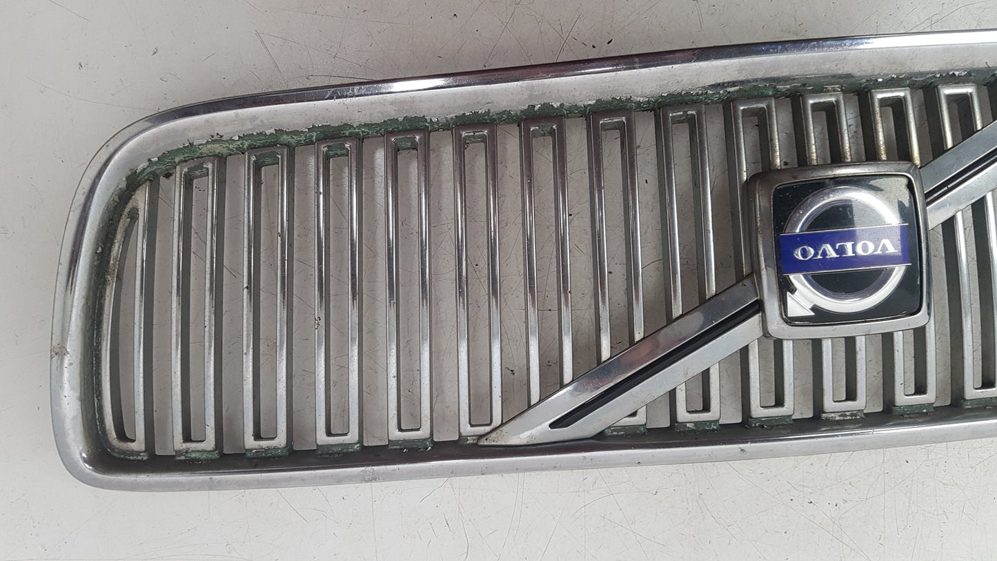 2005 - 2008 Volvo V70  Estate FRONT GRILL 08693346