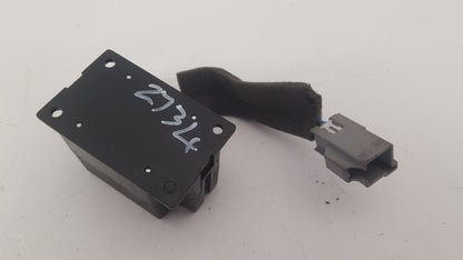2007 - 2013 Volvo C70  Convertible DOOR CROSSOVER SPEAKER MODULE 30679575