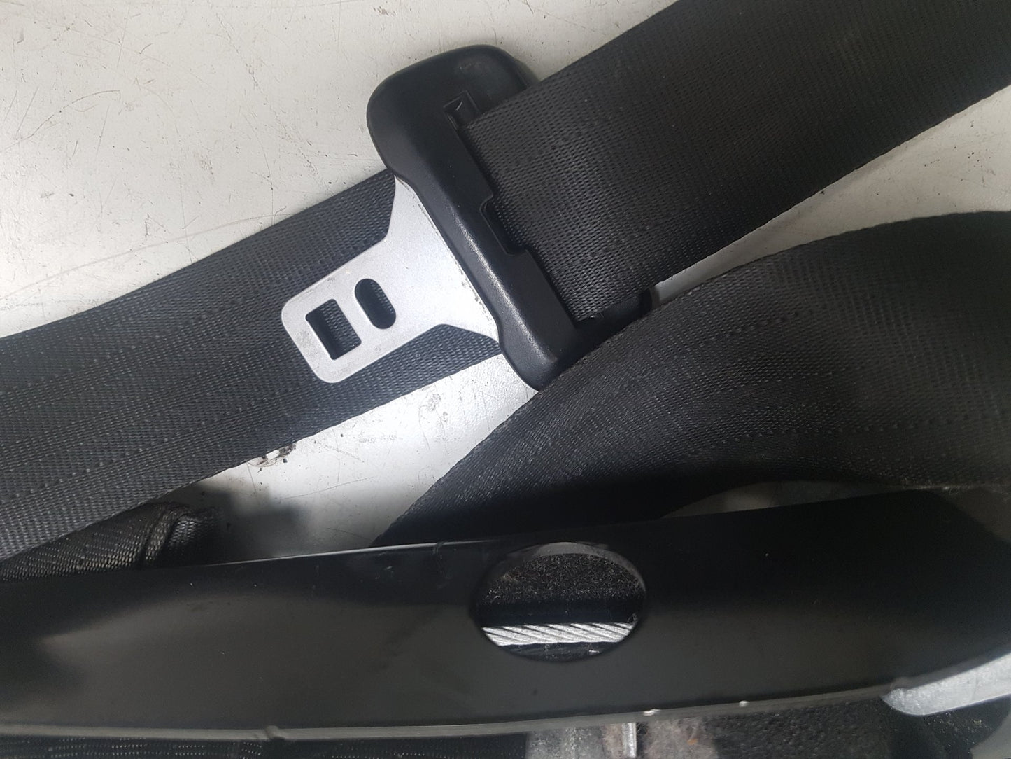 2010 - 2016 Volvo S80  Saloon Right Front Seat Belt 6069365