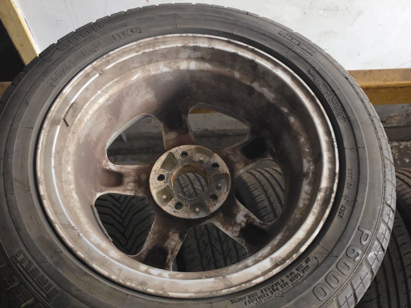 1995-1997 Volvo 850 Alloy Wheel 9157416 VRAC Grade B