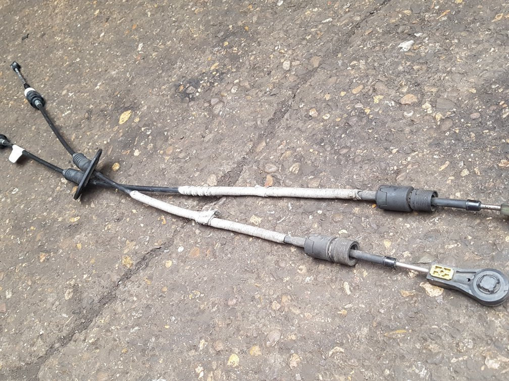 2012 - 2016 Volvo V40  Hatchback Gear Shifter Cable Set 31280505
