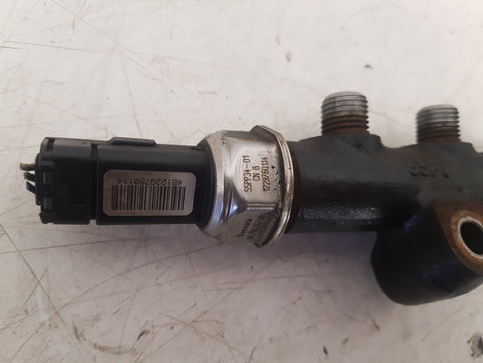 2013 - 2016 Volvo V40 III 525 Hatchback Injection Rail 968529758002