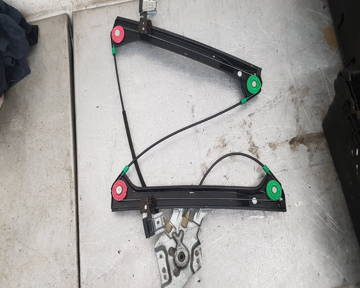 2005 - 2011 Saab 9-3  Estate WINDOW REGULATOR/MECH ELECTRIC  (FRONT PASSENGER SIDE) 12793728