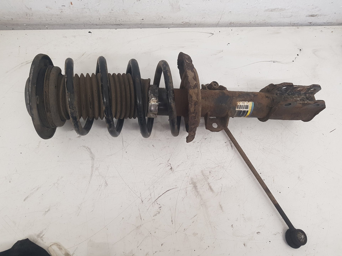 2005 - 2015 Saab 9-3  Estate Left Front Shock Absorber 12773310
