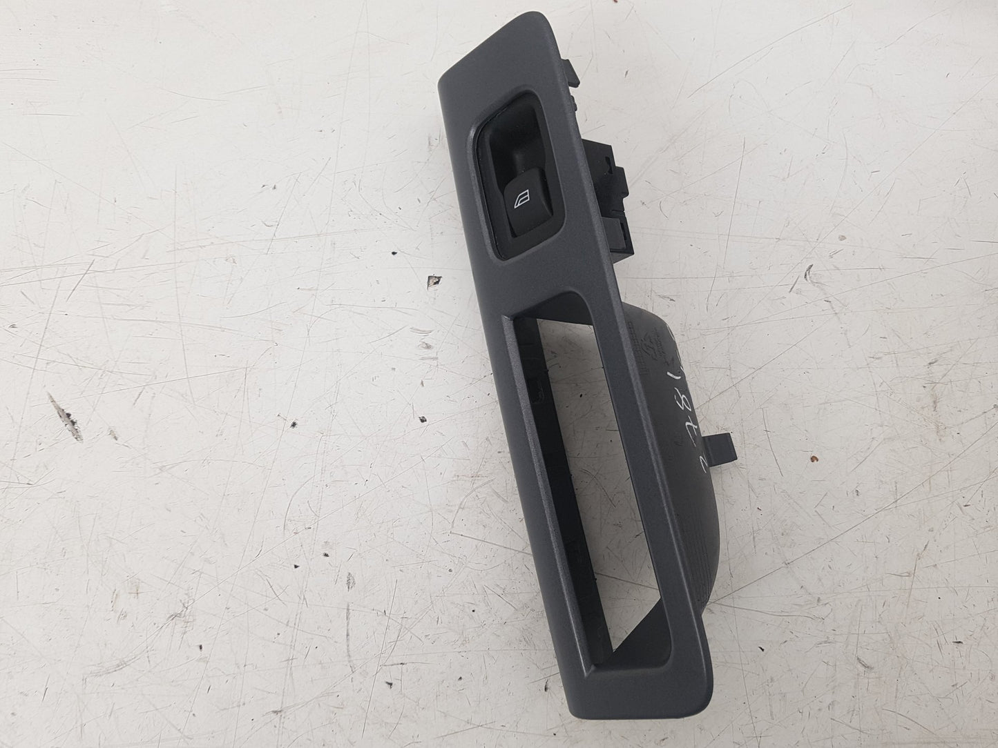 2005 - 2012 Volvo S40  Saloon Right Rear Window Switch 31295736