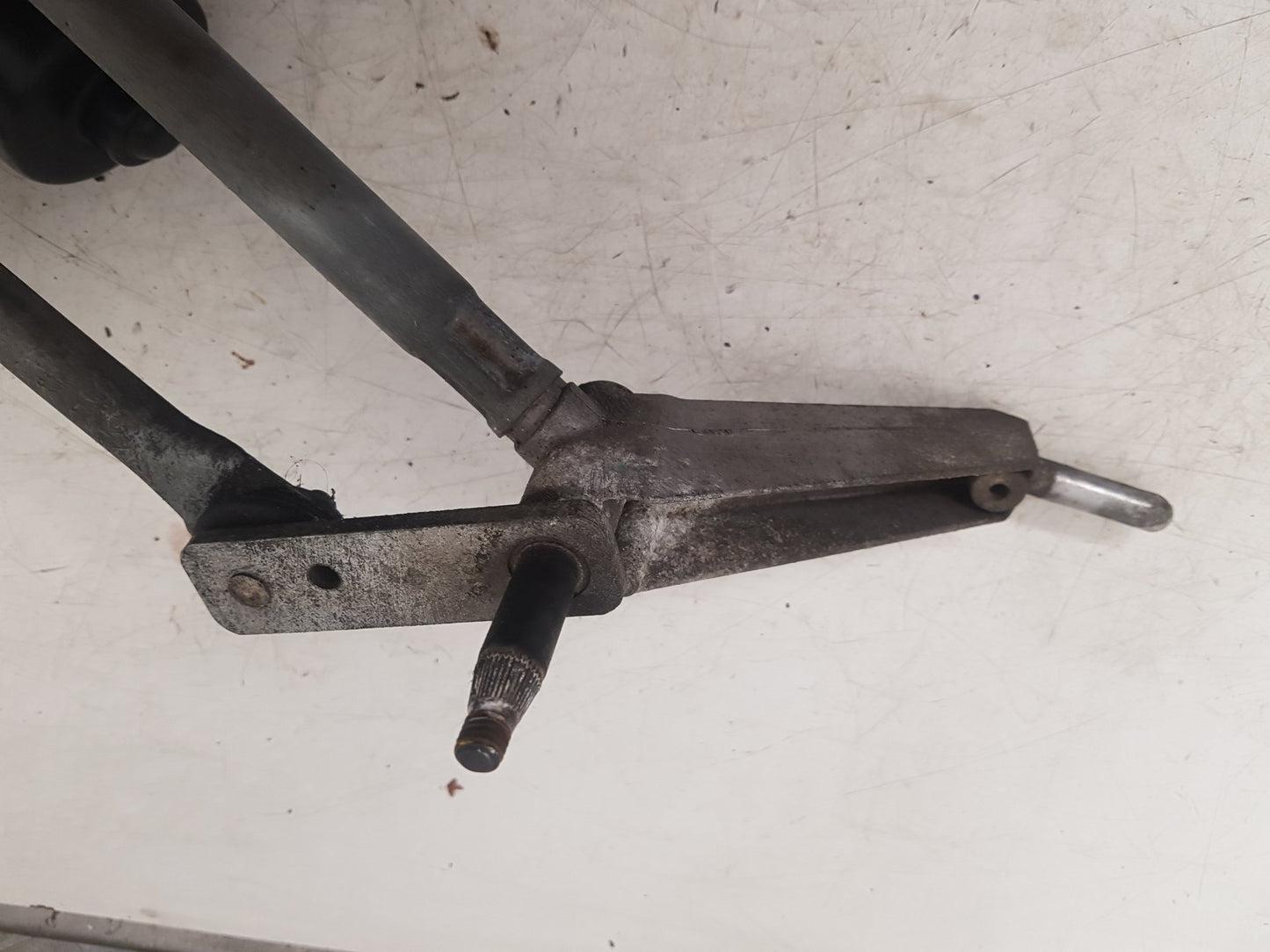 2003 - 2014 Volvo XC90 I 275 Estate WIPER LINKAGE AND MOTOR 31250092