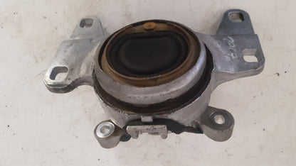 2015 - 2019 Volvo V40 Cross Country  Hatchback Engine Mount 326F09