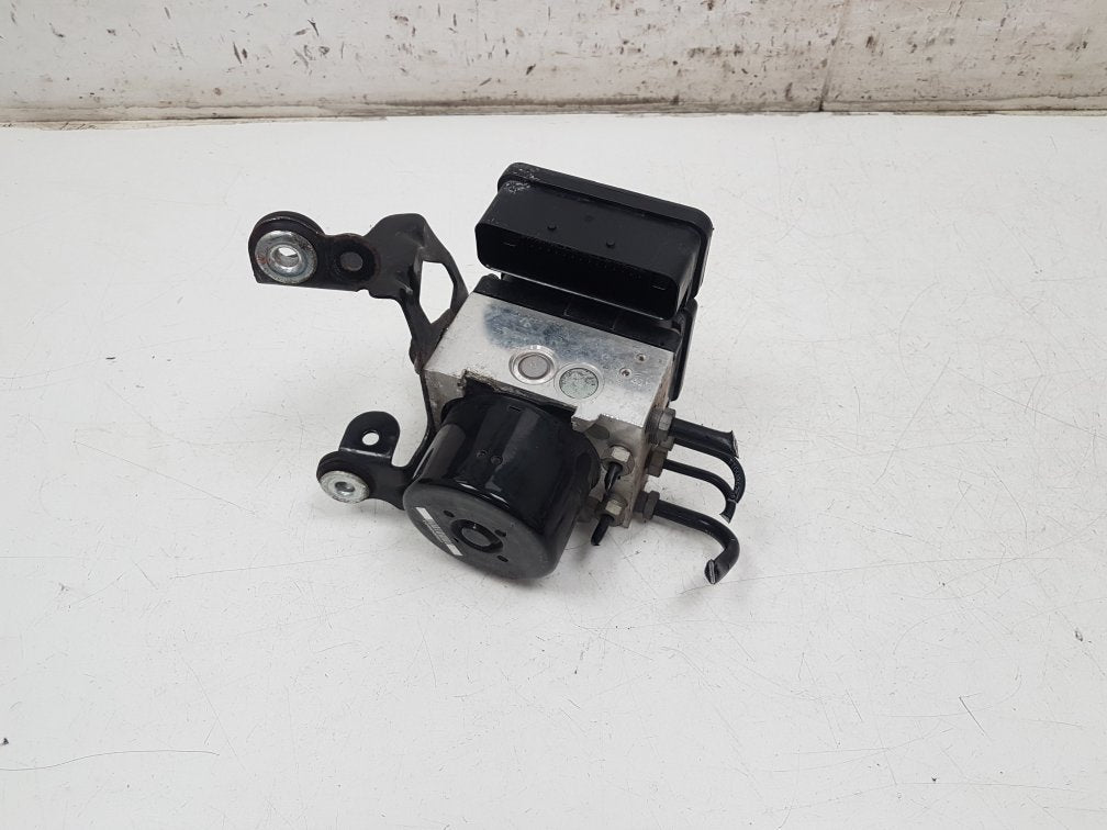 2006 - 2011 Volvo S80  Saloon ABS Pump/Modulator 30681619