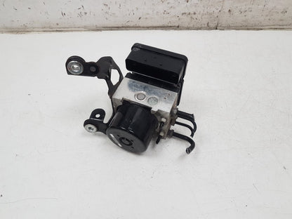 2006 - 2011 Volvo S80  Saloon ABS Pump/Modulator 30681619
