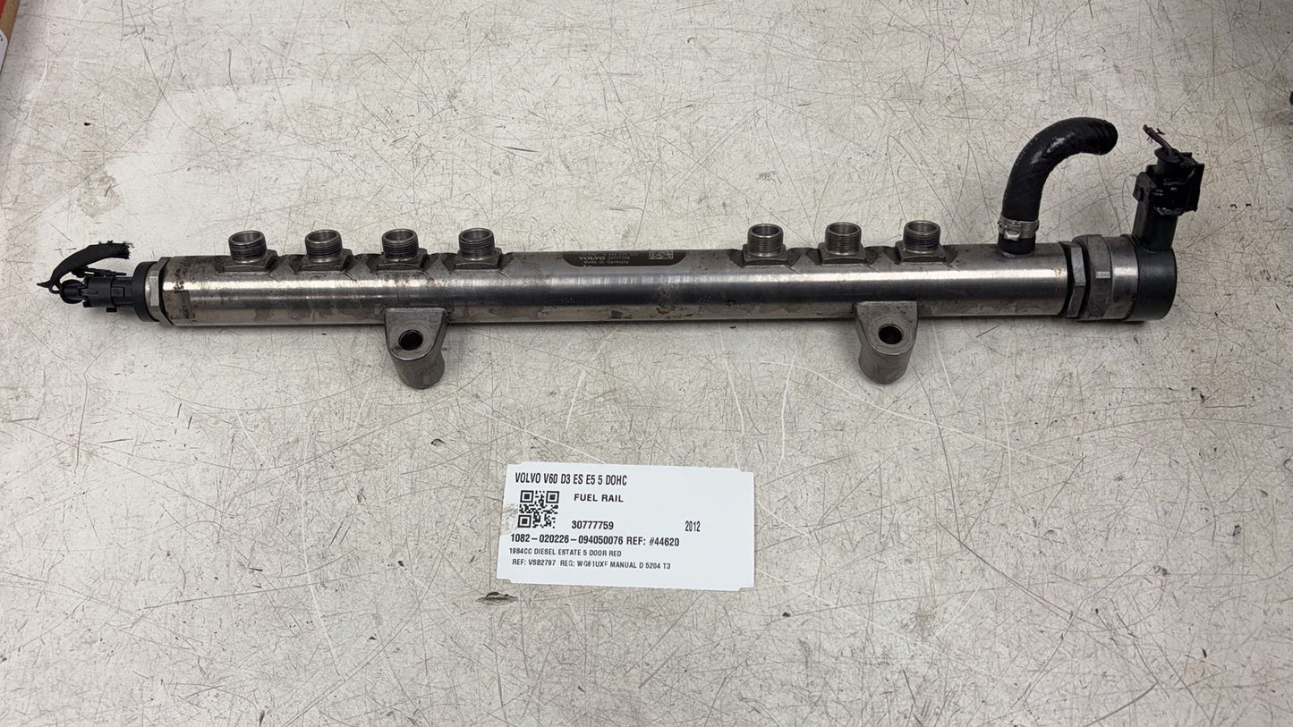 2011 - 2014 Volvo V60 I 155 Estate Injection Rail 30777759