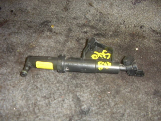 2004 - 2013 Volvo S40   HEAD LIGHT WASHER