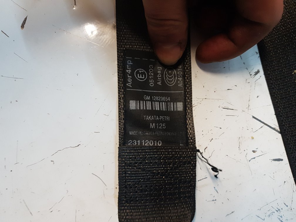2010 - 2012 Saab 95  Saloon Left Front Seat Belt 12823654