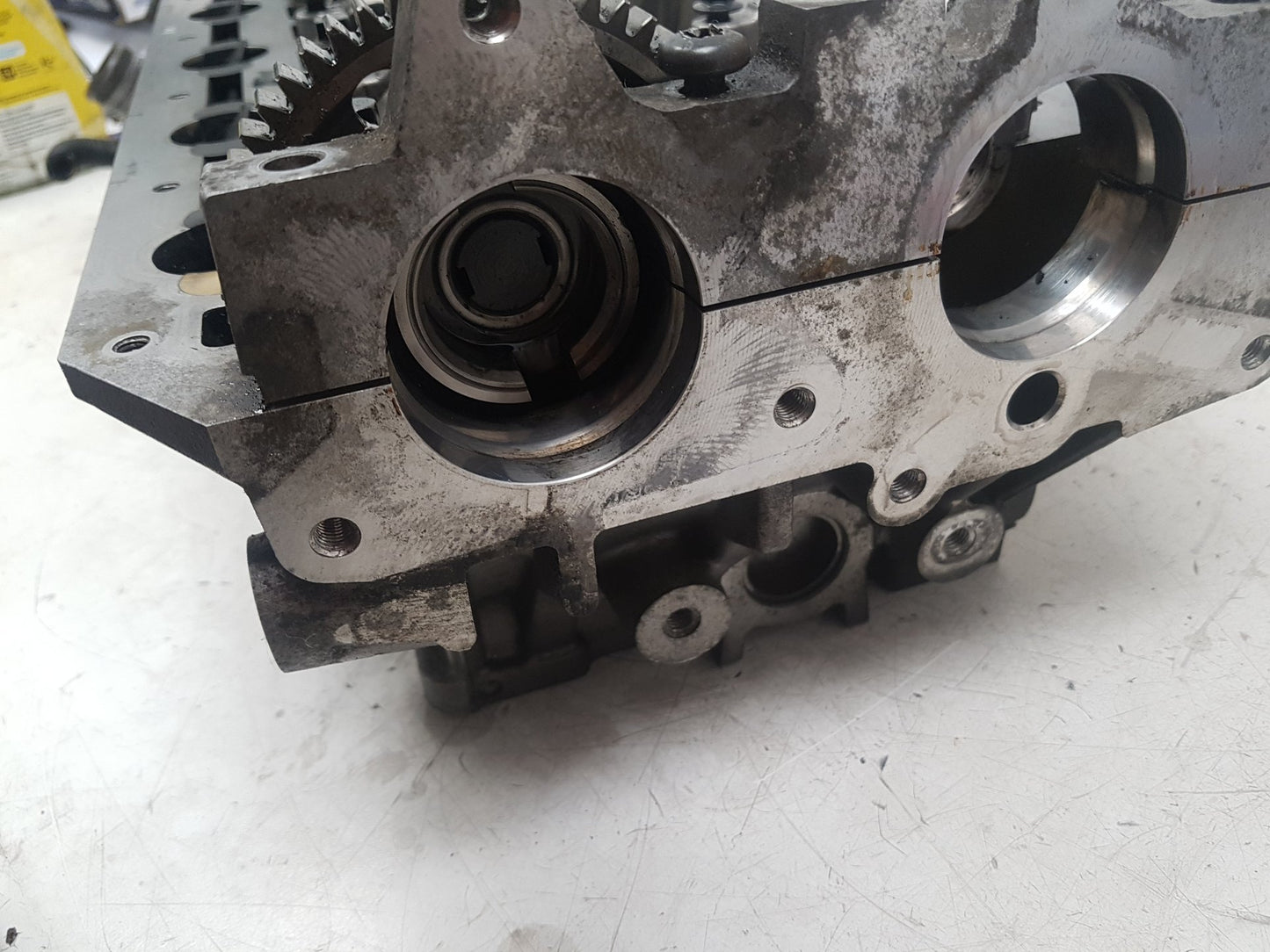 2003 - 2014 Volvo XC90 I 275 Estate CYLINDER HEAD COMPLETE DIESEL 8252334