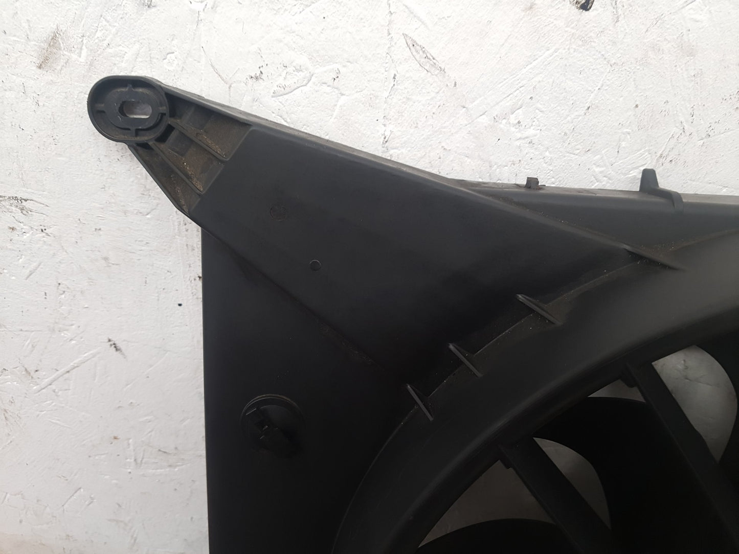 2004 - 2007 Volvo XC70  Estate RADIATOR FAN & COWLING (A/C CAR) 30741144