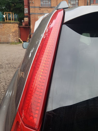 2007 - 2011 Volvo XC90  Estate REAR/TAIL LIGHT UPPER (PASSENGER SIDE)