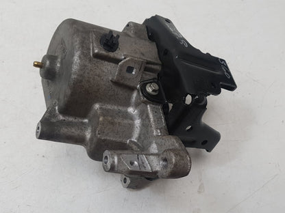 2015 Volvo S60  Saloon Fuel Filter Housing AV6Q9180CA