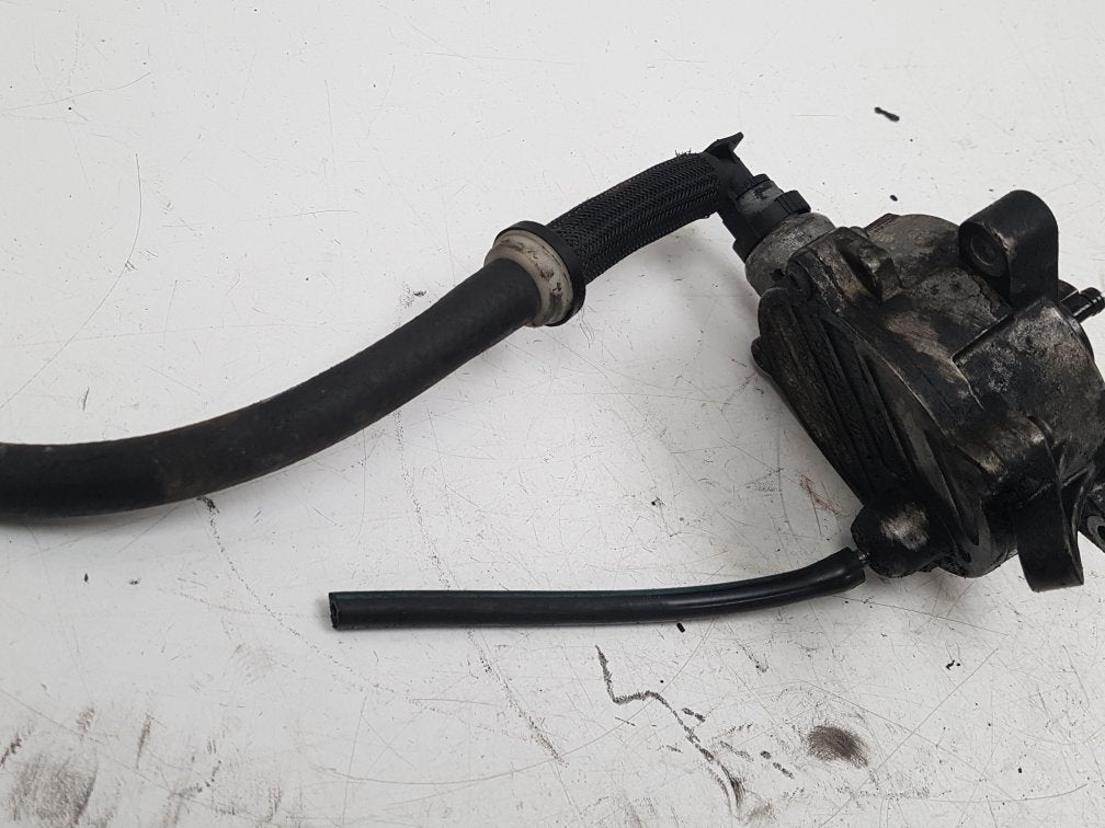 2005 - 2012 Volvo XC90  Estate Vacuum/Air Pump 30731825
