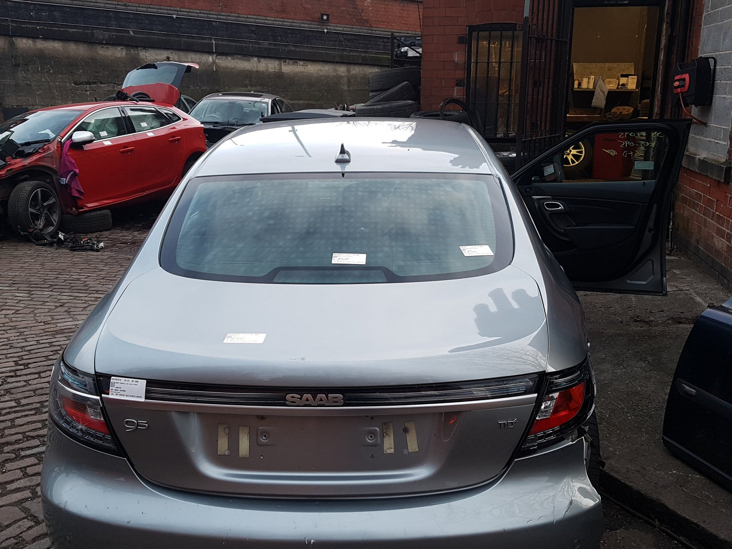 2010 Saab 95  Saloon WINDSCREEN (REAR) 12848050