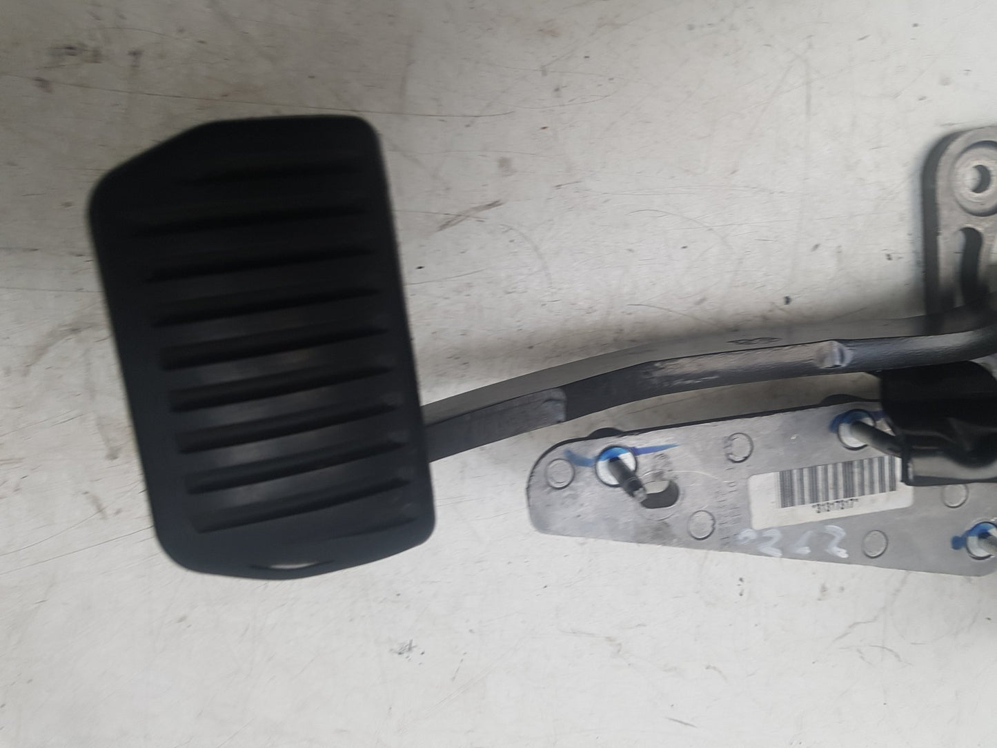 2010 - 2016 Volvo S80  Saloon Brake Pedal 31317317