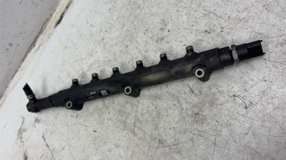 2011 - 2014 Volvo XC90  Estate Injection Rail 30622085
