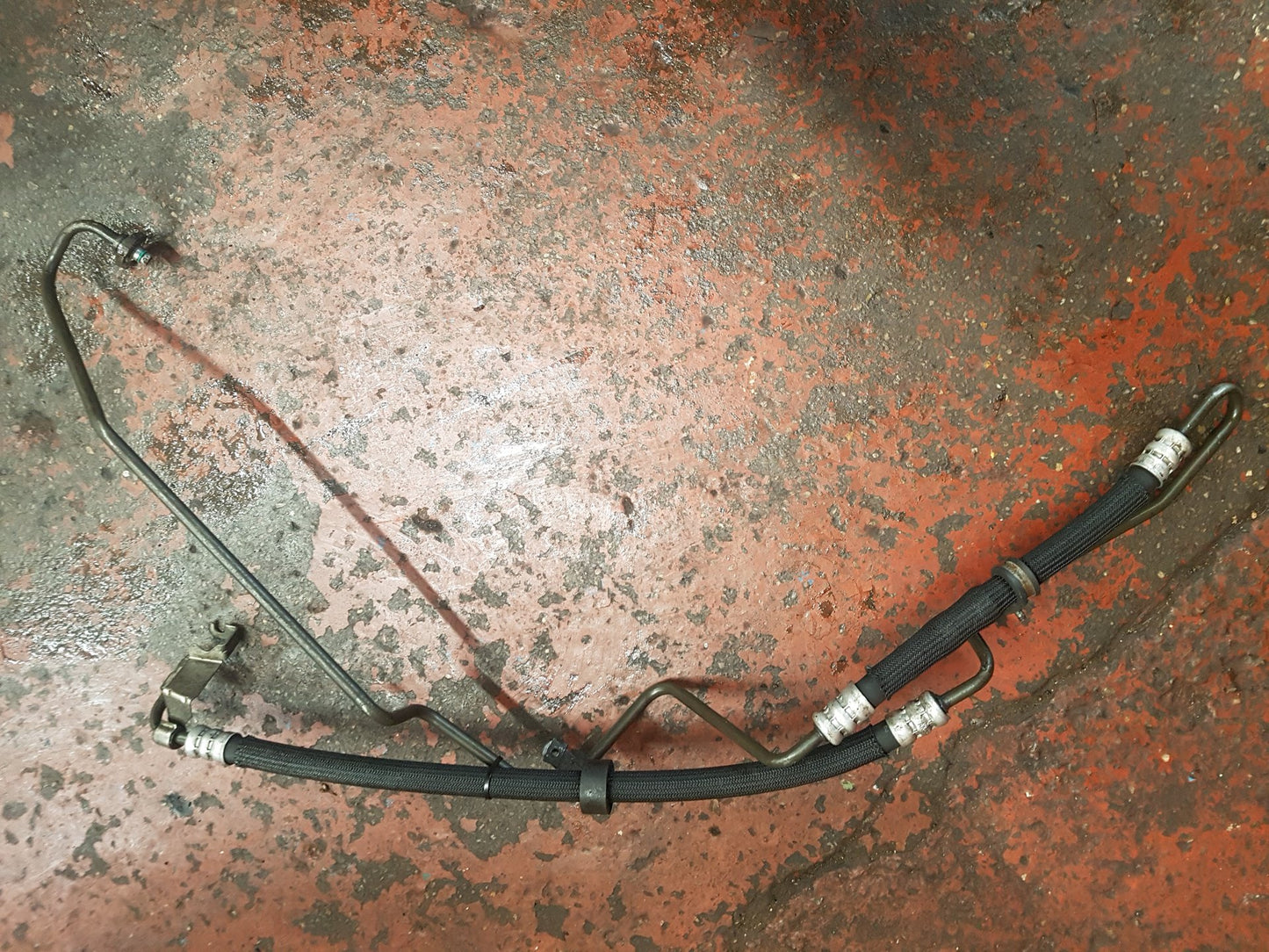 2007 - 2010 Volvo XC90  Estate Power Steering Pump Pipe AX318 06 30793291