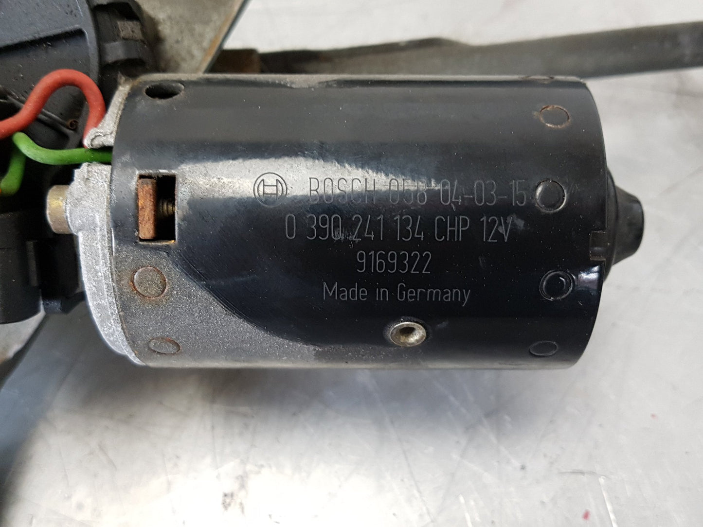 1998 - 2005 Volvo C70  Convertible WIPER MOTOR (FRONT) & LINKAGE 9127593