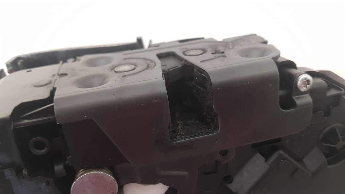 2006 - 2012 Volvo C70  Convertible Right Front Door Lock Actuator 30632851