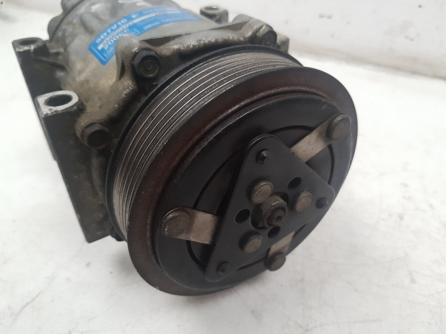 2010 - 2012 Volvo C30  Hatchback A/C Compressor 3M5H19D629HE