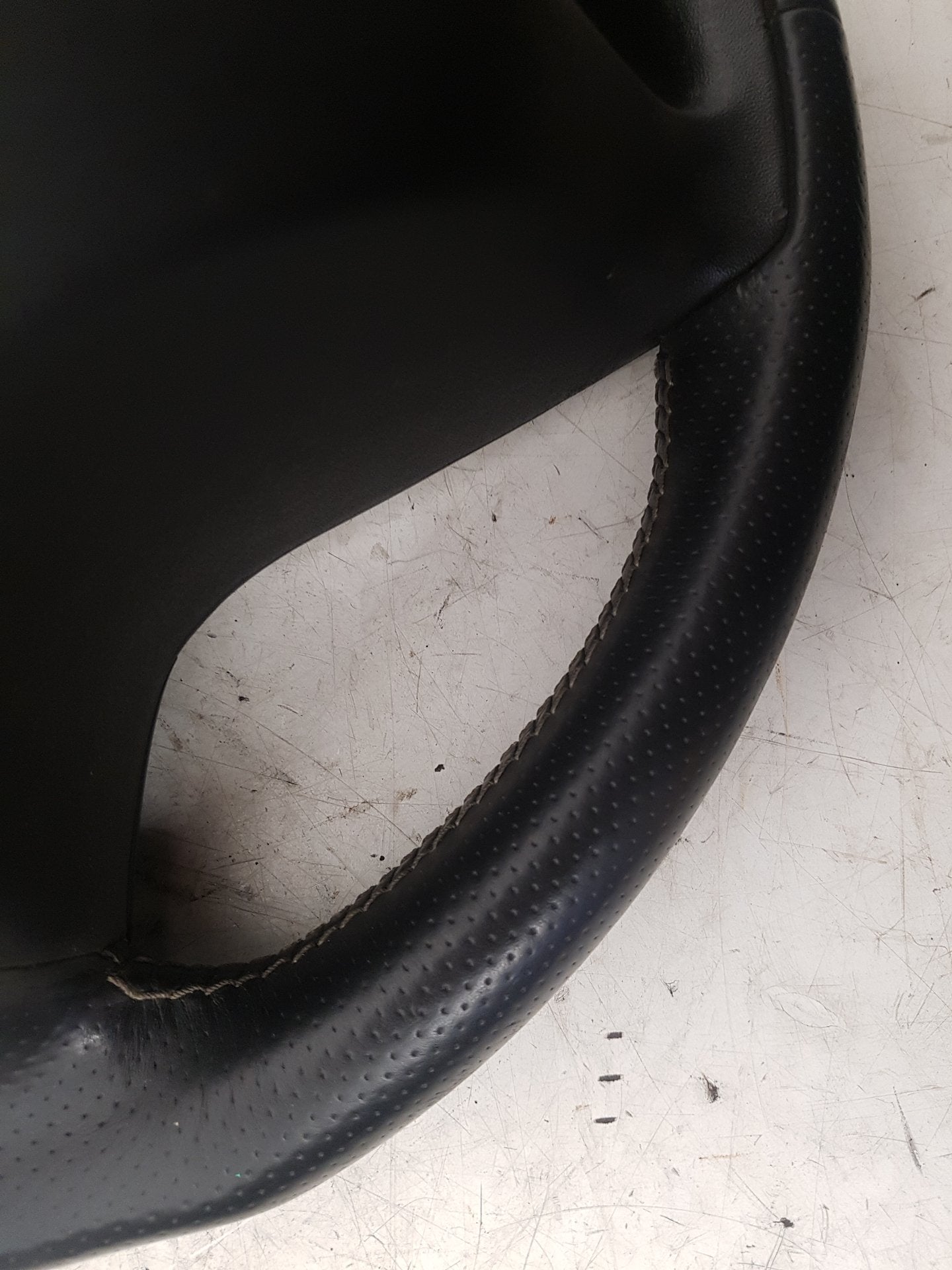 2012 - 2015 Volvo V40  Hatchback Steering Wheel 34152636B 31332927