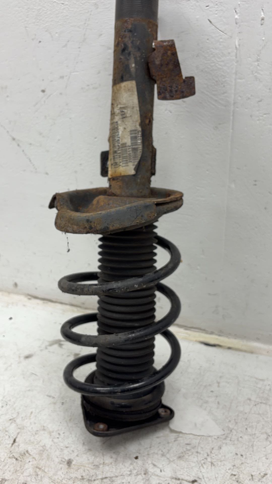 2004 - 2012 Volvo V50   Estate Left Front Shock Absorber 31277606