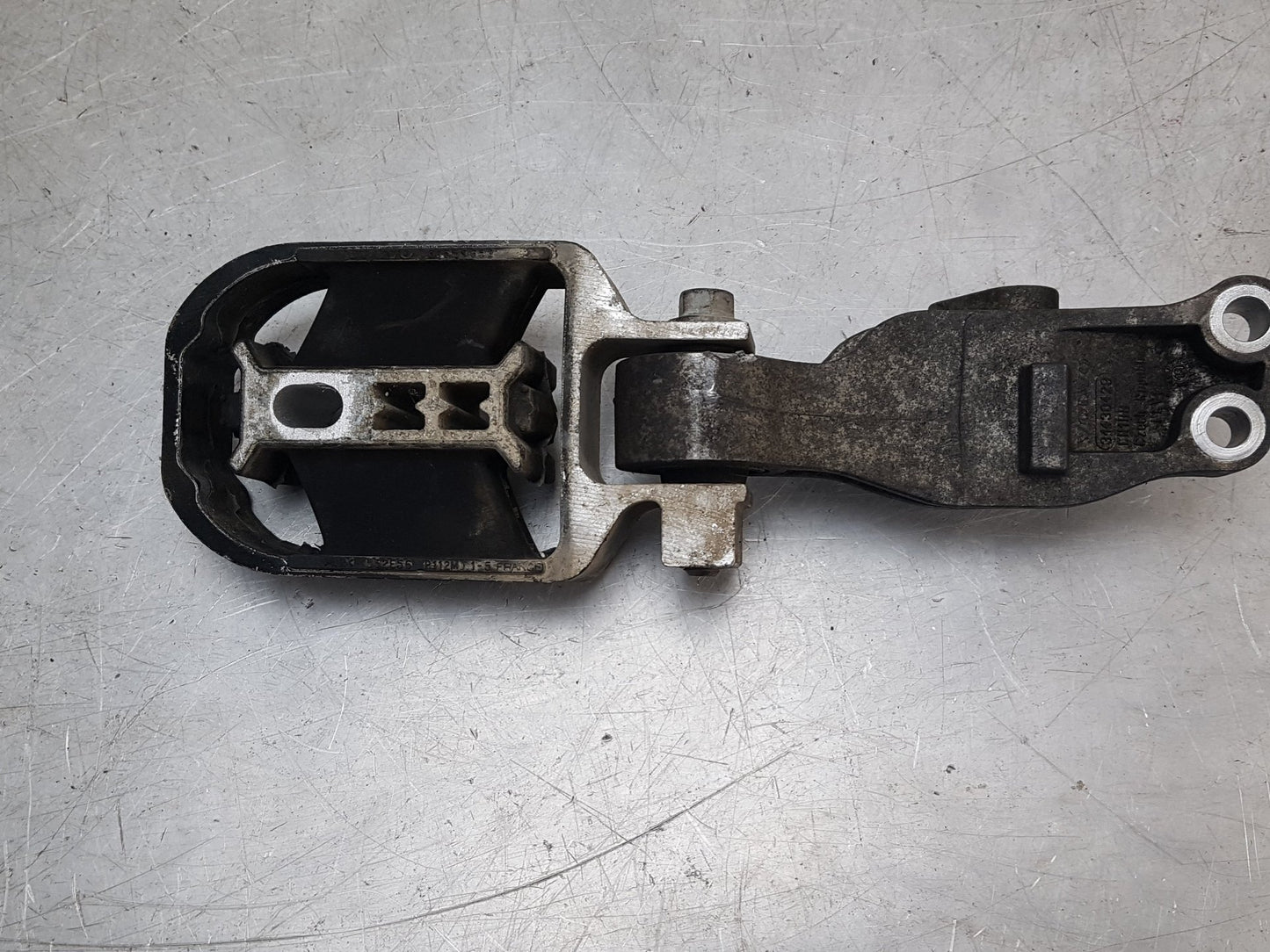 2015 - 2020 Volvo V40  Hatchback TORQUE ARM (MOUNT) 31430429