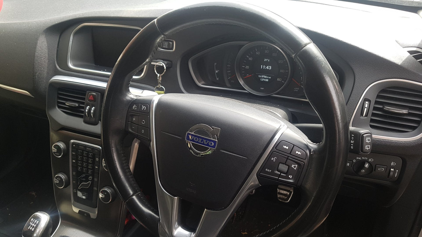 2015 Volvo V40 525, 526 Hatchback Petrol