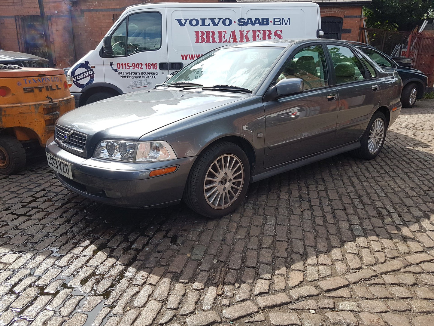 2001 - 2003 Volvo S40  Saloon BREAKING FOR SPARES
