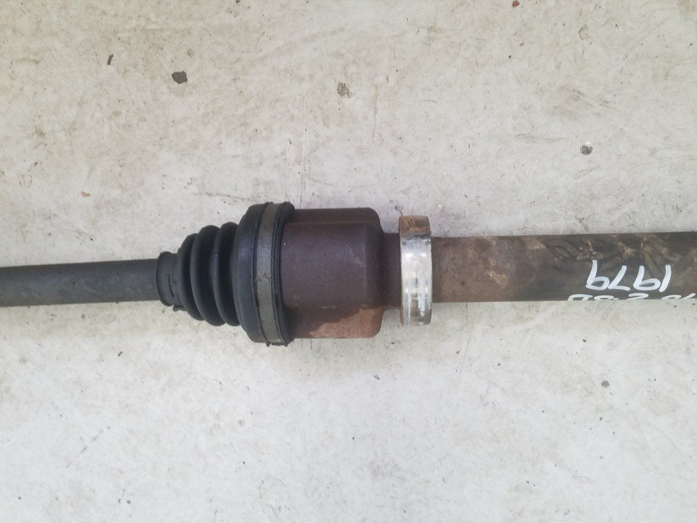 2007 - 2012 Volvo V70  Estate DRIVESHAFT - DRIVER FRONT (MANUAL) 36002894