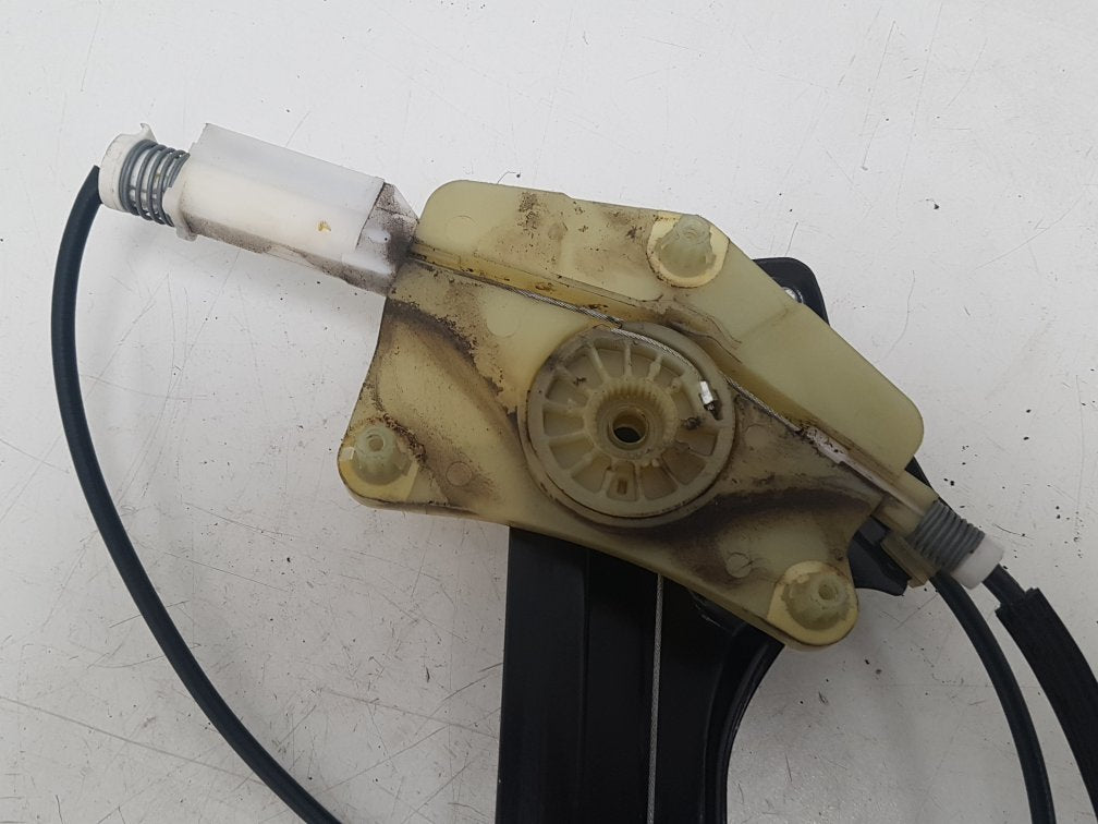 2008 - 2009 Volvo C70  Convertible WINDOW REGULATOR/MECH ELECTRIC  (FRONT PASSENGER SIDE) 30633660