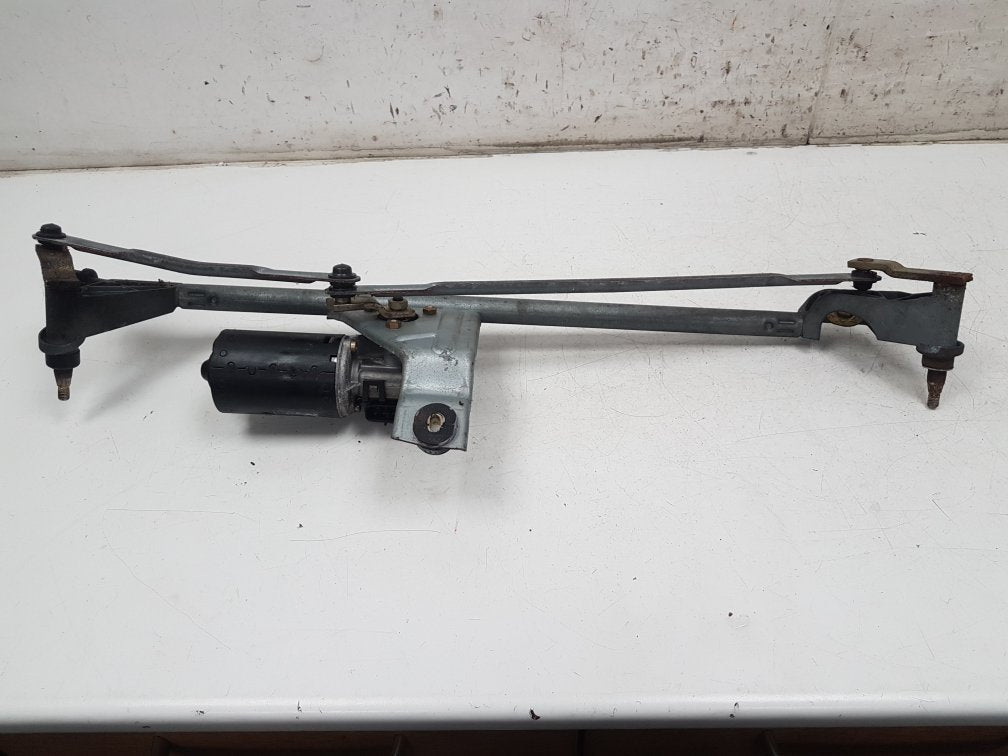 1997 - 2000 Volvo V70  Estate WIPER MOTOR (FRONT) & LINKAGE 9169322