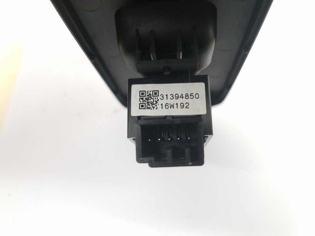 2010 - 2017 Volvo XC60  Estate Left Front Window Switch 31394850