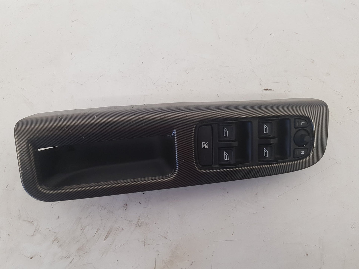 2006 - 2010 Volvo V50  Estate Right Front Window Switch 30773210