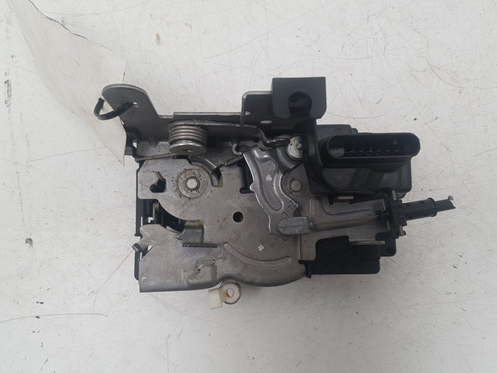 2013 - 2019 Volvo V40  Hatchback Left Front Central Locking Solenoid 31391824