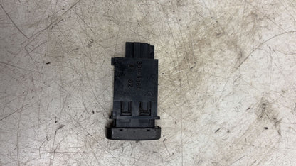 2012 - 2015 Volvo V40  Hatchback ALARM SENSOR RELAY 30889360