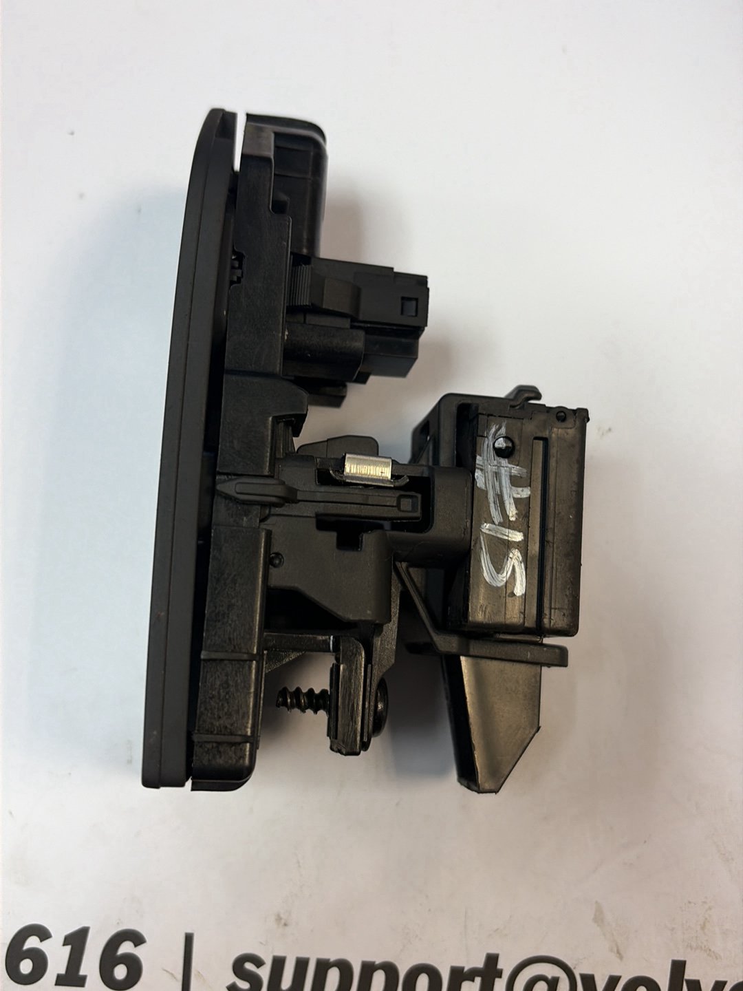 2008-2017 Volvo XC60 I 156 Ignition Switch 28227917 VRAC Grade A